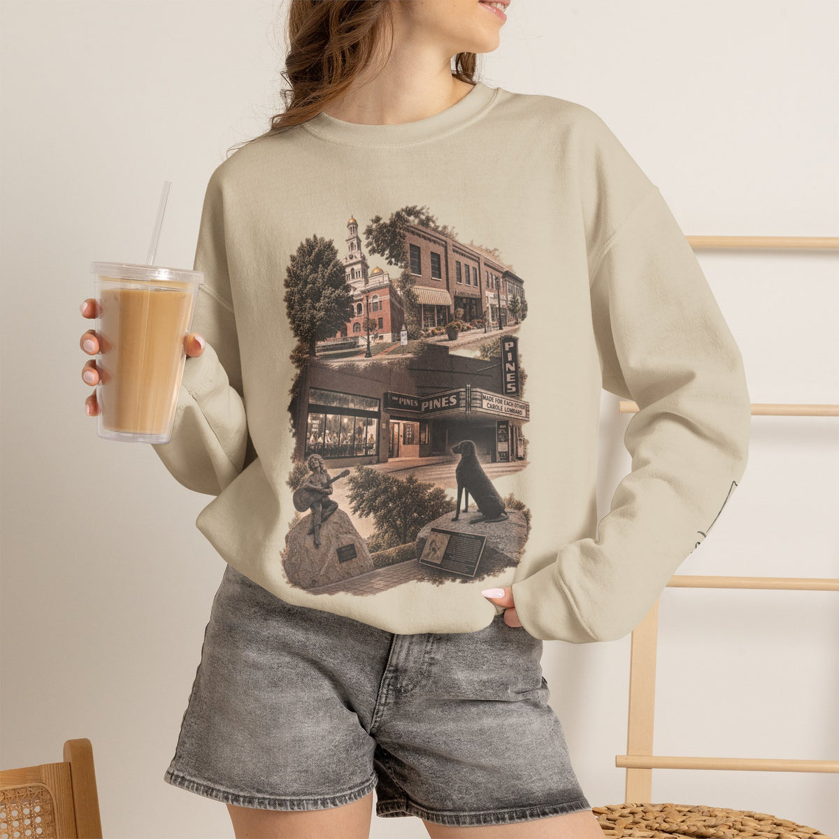 Sevierville Tennessee Dolly Gildan Unisex Heavy Blend™ Crewneck Sweatshirt
