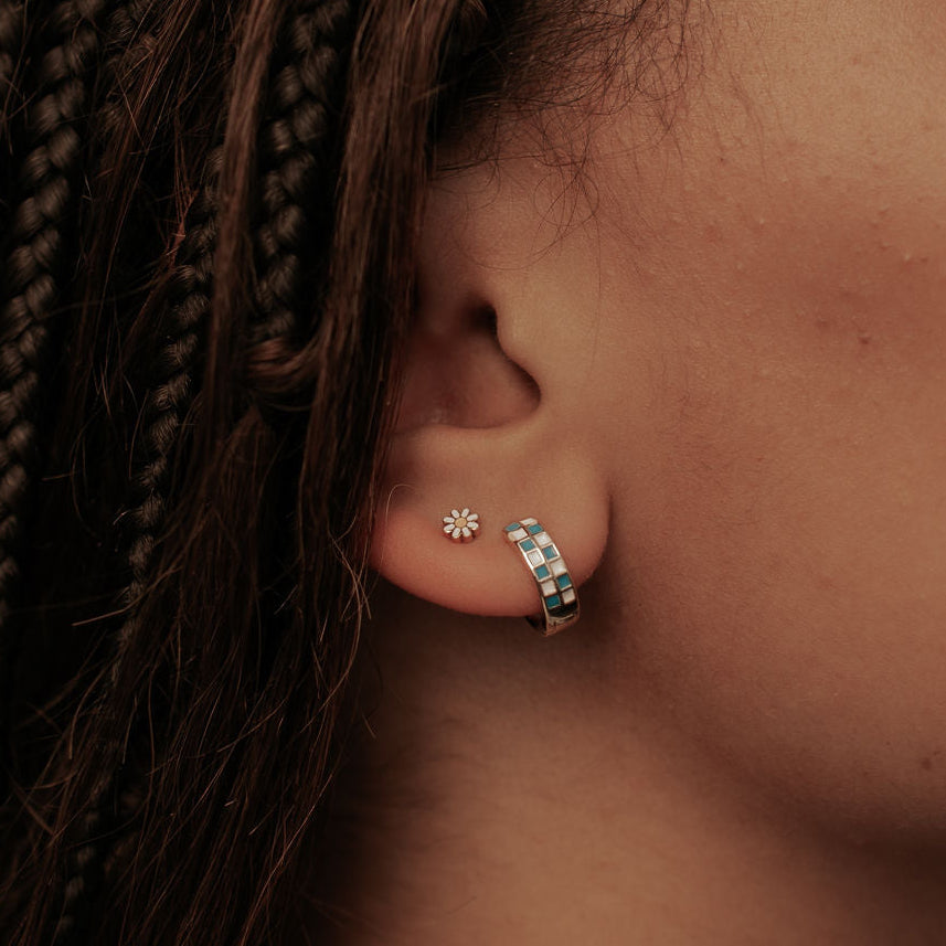 Carolina Daisy Flat Back Studs